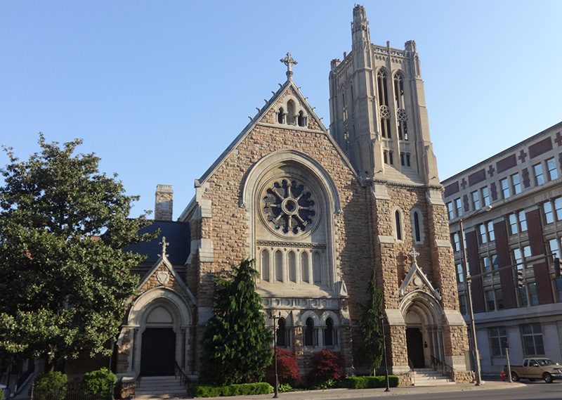 Christ_Church_Cathedral,_Nashville_(South_face)_1.JPG