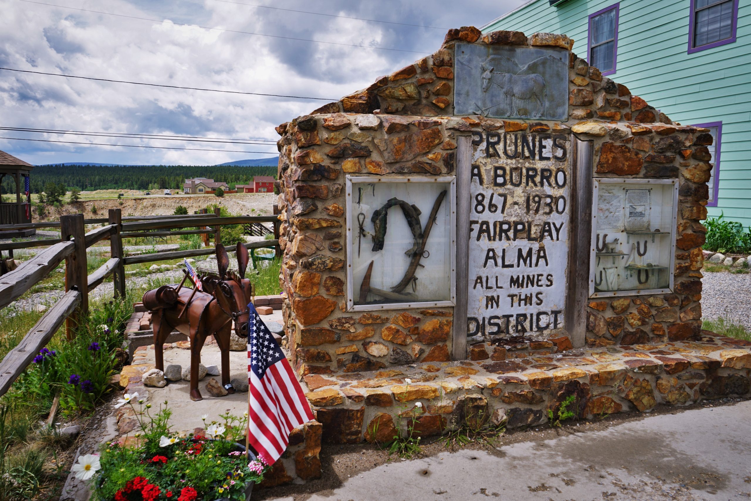 Grave site of Prunes the Burro in Fairplay CO