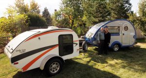 Couple with 2 campersAll you need to plan your best road trips in a Tiny Trailer
